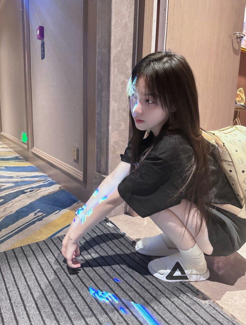 ^&^选妹不用到处找
白月光里全是宝~!
白虎 萝莉 空姐 老师 学生
频道TG✈️直达:https://t.co/czWMsNHRqL