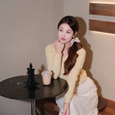 I am an ordinary Japanese girl, hoping to meet more good friends and share the beauty of this world together