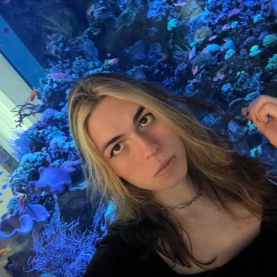 Prodigal daughter | priv: @roseinject | comp sci major |