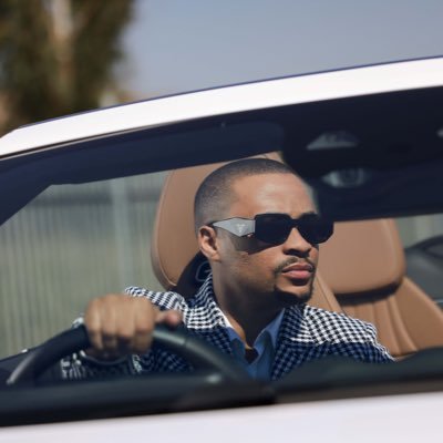 Presenter | Sports Broadcaster | Radio broadcaster @yfm Mon- Friday 3-6pm HomeRun | Happy hour Mon- Friday 6-7pm📻 |