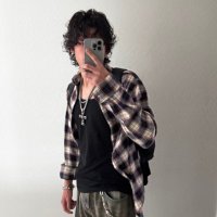 Komari (@grungehustler) 's Twitter Profile