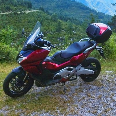 Ptx_Cdvll's profile picture. ¡Aquí estoy... a ver lo que duro!
Letterboxd https://t.co/WnVdzGWl4u 
Goodreads https://t.co/6aYzeBJQey

🟥🟨🟪