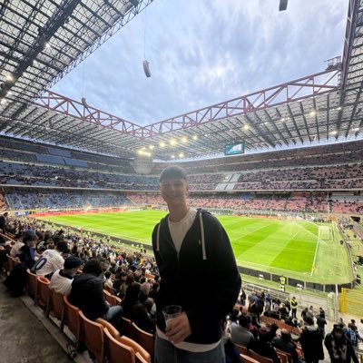 jgallagher_12's profile picture. forest.