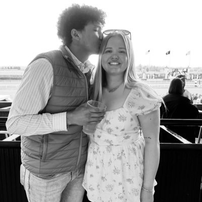 Court_Roberts12's profile picture. CCHS💛🖤 Volleyball 🏐 Basketball 🏀 Softball 🥎