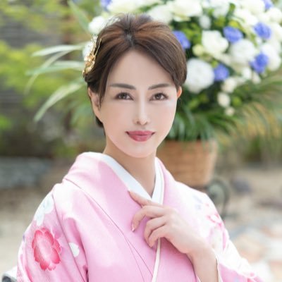 凪沢ひかる、時々、𝔸𝕍女優の長澤史華=ながさわふみか|超やわらか𝐉𝐜𝐮𝐩