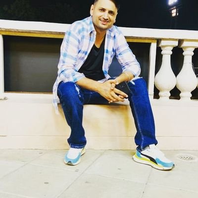 RohitAttry1's profile picture. Hum gyan dene walo mei se hai..😎