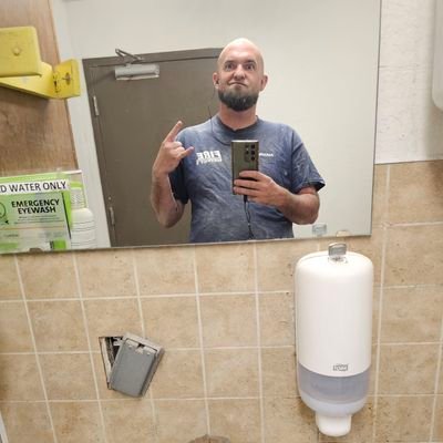 Joseph606988992's profile picture. Pure Blood! America Only! Isolationist Nationalist! Minarchist! Fuck the Fed fuck the UN and all Globalhomo elitists death to the new world order!☦️