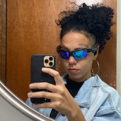 sapatuje's profile picture. a mais fanfiqueira