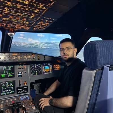 Amirmzts's profile picture. 