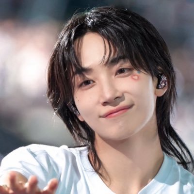 pooh_eiko's profile picture. SEVENTEEN🩷 FTISLAND❤️  KーPOP❤️ ディズニー❤️