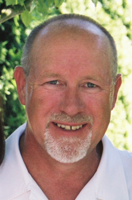 Professional real estate agent with a passion for friends, golf, and life.