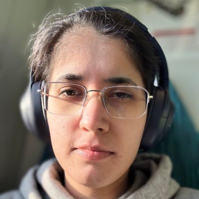 shiwakshi_r's profile picture. L5-S1 enthusiast. Currently running on vibes, sarcasm & nerve root compression.