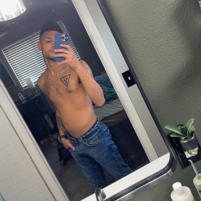 Sirpimpalot25's profile picture. Just your average 26 yo living their gay life. No one under 18! nsfw
