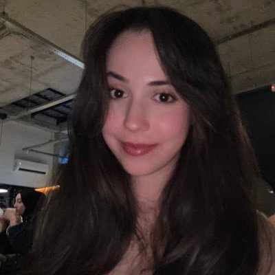 Esraerrrrr's profile picture. 