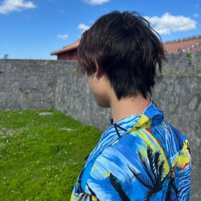 2003年/ 毎月新ブランド立ち上げてます。どこにも負けないマーケティングチームに入りたい方お気軽にDMください!