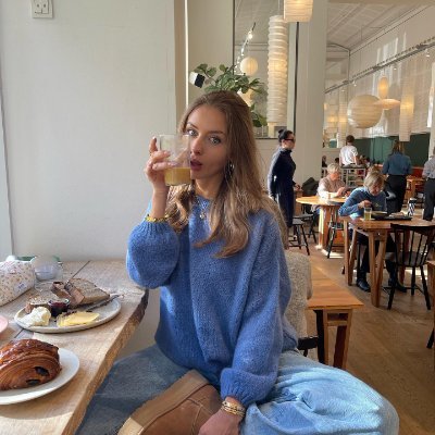 00123_anna's profile picture. Love cryptocurrency/travel enthusiast/investor/have your own perfect life