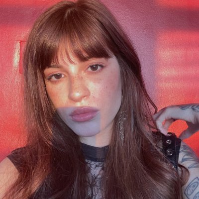 Dreaming big and staying grounded 💕🍸
Virginia born and raised📍
DM is always open💌