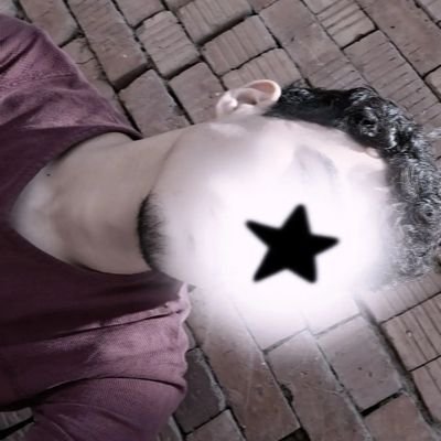 أنا روح هادئة تعيش بتلقائية، أبحث عن الراحة وسط عالم مزدحم، أوازن بين العفوية والتأمل، وأتقدم في حياتي بخطى واثقة لا تهزها العواصف