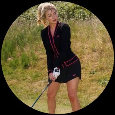 Golf, gardening and sausage dogs 👩🌾, For inquiries, collabs and Golf lessons: lucyrobsonofficial@gmail.com°