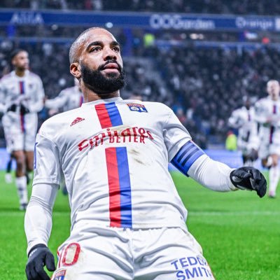 Simple .....basique 🐝🐝🐝 tedy_bear60 go follow sur twitch 🙂🙂🙂 aussi sur ps5 Vitality-Traf