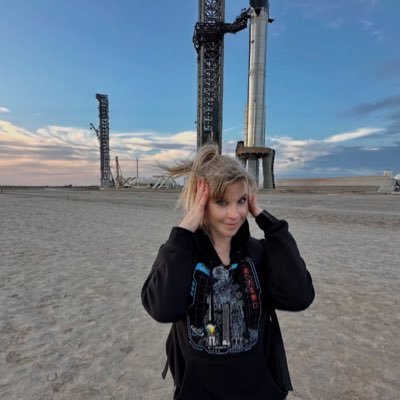 ellieinspacex9z's profile picture. Independent Citizen Journalist