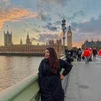 Steph (@stephanielaurav) 's Twitter Profile