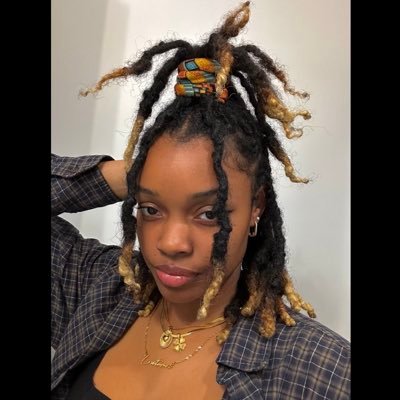 lovetamoi's profile picture. figuring it out again ✨