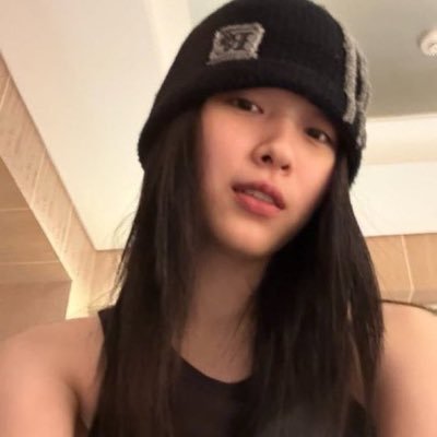 biracial • itzy, roxanne perez, & redjin enthusiast • #1 locked n loaded stan