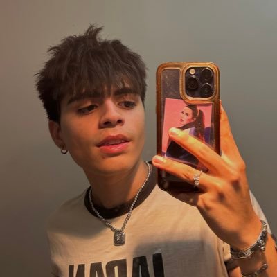 Just your favorite bubble butt bottom😋•🇺🇸/🇲🇽•🔞• HMU for content 💸 • Insta: alexxzmm