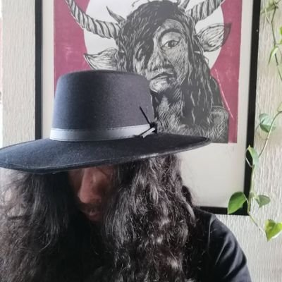 Simplemente yo , metalero y rockanrolero por convicción.