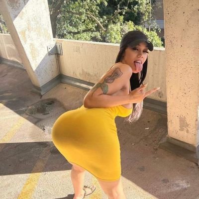 available for hook up you can DM me on what'sApp,+1 (579) 900-0166, snap chat ShakaKelley25 just hit me up let's have some time 💞💕💗💋💯