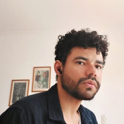 trabalho com coisa séria, por aqui, no entanto, sou só um sujeitinho