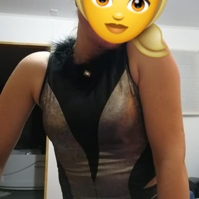 Con ganas de ver y que nos vean.
Buscamos alguna pareja...de osorno al sur, no para hacer trio...sino, para tener sexo rico cada cual con su pareja