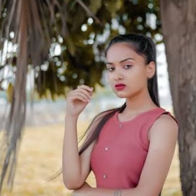 Sanvi20005's profile picture. 💯💯💯💯💯 follow back 💯💯💯💯💯