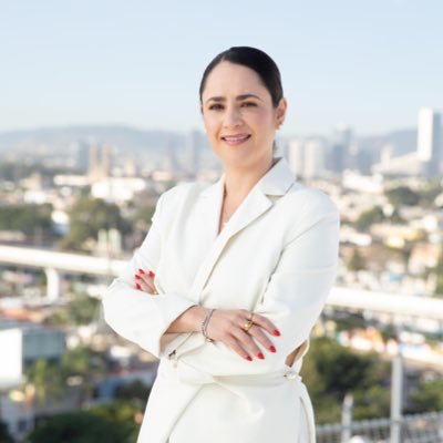 Odontopediatra por @udg_oficial. Lectora 📖. Coordinadora de Construcción de Comunidad en @zapopangob.
