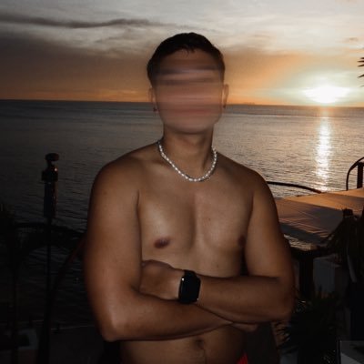 gigilobot's profile picture. random guy with random mood