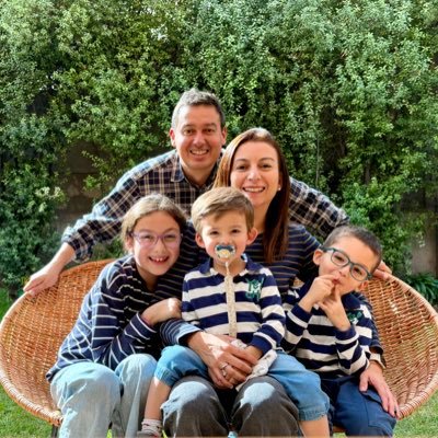 Católico, padre de familia. Mechanical Systems Engineer | MBA, ESE Business School | MENG, Penn State University. Six Sigma Black Belt.