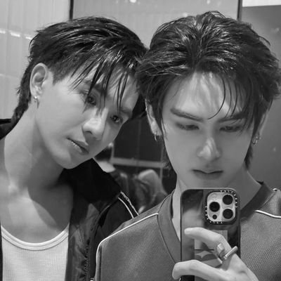 🐯🐶 PerthSanta 🖤🤍 ~ #JASPER ~ #DOMIIA
☆..#PerthSanta..#เพิร์ธแซนต้า..☆ ☁️☀️