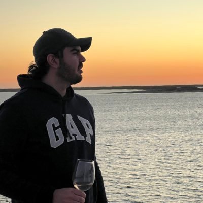 jorge_pl21's profile picture. Amante de la vida, la cocina y la escucha.
La luna como inspiración el sol como motivante.