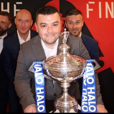 Burnley fan ⚽️ Building @midnite 💪 Growth & Commercial guy 🤝