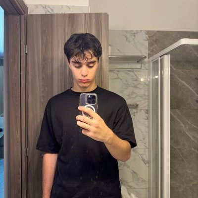 domenic ๐ Profile