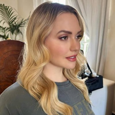 Olivia14385122's profile picture.