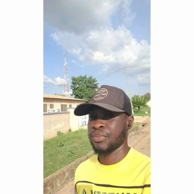 I AM A BLACK STAR||LOVE GOOD MUSIC
||TEAM MESSI.
Tottenham Hotspur fan until kudus joins another club.