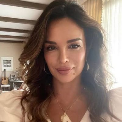 CEO furniture companies
Philanthropist Billionaire🤑
Blessed the Needy with Charity
Happily Married💍
Wife🤵♀️
God over all ✝️
Follow And I Follow Back