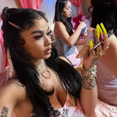 dl sub fem | secret account 😩 | GIRLS ONLY‼️| real pretty behind this acc | here for the girls who love fat asss 🥰