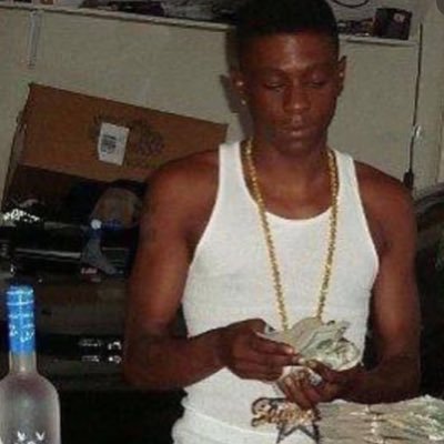 Akin_004's profile picture. 