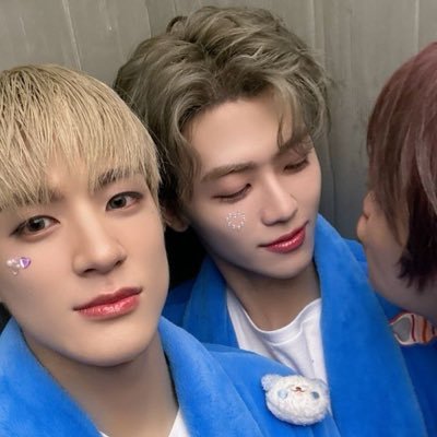 노🐶잼🐰동🐻 | 잼동 (nahyuck) 🖤 | 젠동 (nohyuck) 🩶 | i make my ship kiss