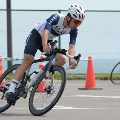 KUCC / MOAT RACING LAB / E2 / Bianchi aria→ROSE Xlite 06
ニチャニチャ族
StravaのKOMよりもお布団のKOMを狙っている。
strava(Kat5umi Ishi1)