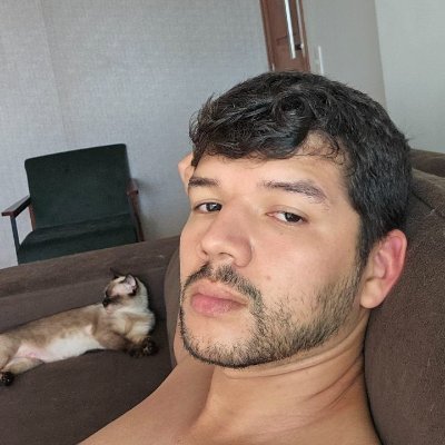 papai do floquinho, da kêta e da lua, gamer e arquiteto nas horas vagas