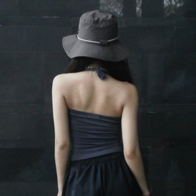 qn11lyna's profile picture. 